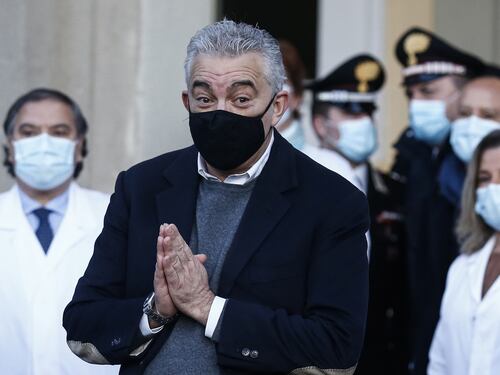Covid, la vera emergenza è il commissario Domenico Arcuri che rincorre il virus