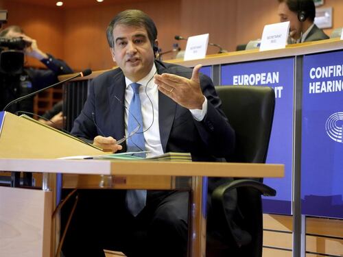 Fitto in audizione da europeista ma è rinvio sui voti. Meloni contro il Pd
