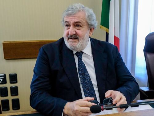Regione Puglia, nuova tegola per Emiliano: un altro appalto al fratello