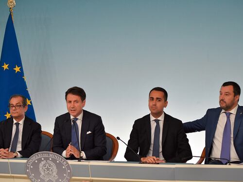 Manovra economica, accordo sul deficit. Conte: "Rispetteremo gli impegni"
