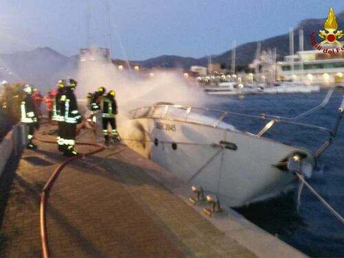 Yacht in fiamme a Loano, tre morti