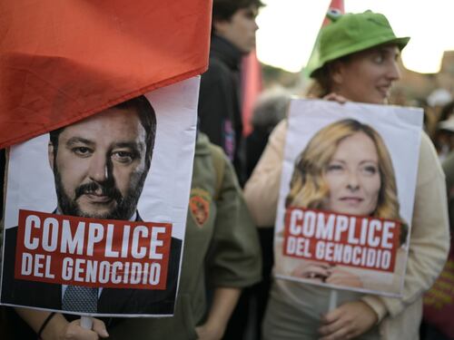 ProPal? No, anti-Meloni: "Complici del genocidio". E i romani restano ancora a piedi