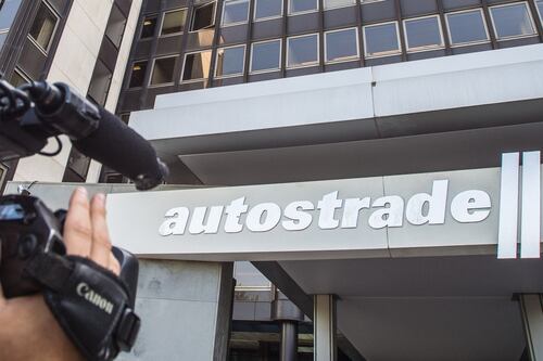 Autostrade, caos concessioni. La lettera al governo: 25 miliardi di penale