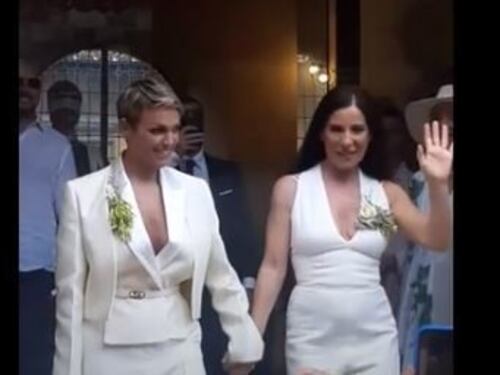Paola Turci e Francesca Pascale, l'uscita dal Comune di Montalcino dopo l'unione civile