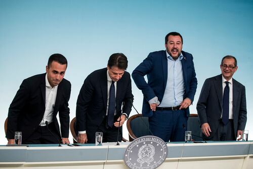 Chi conta di più nel governo? Salvini domina, Di Maio a picco
