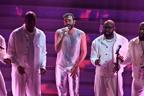 Sanremo 2023, Mengoni vince la serata cover e resta in testa alla classifica