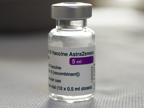 La minaccia di Speranza per chi rifiuta il vaccino AstraZeneca: si finisce in coda