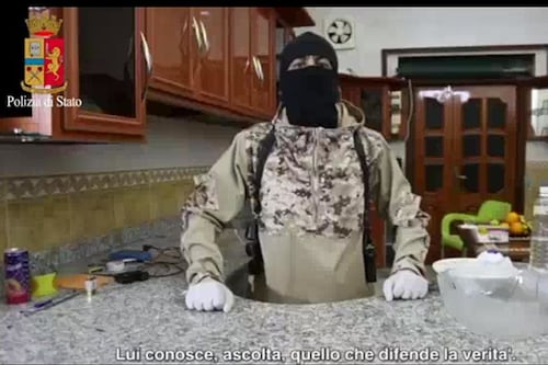 Terrorismo, i baby jihadisti amano la violenza e progettano attentati online: il reportage