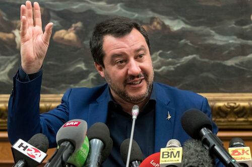 "Resta tutto così". Salvini esclude il rimpasto dopo l'Abruzzo ma...
