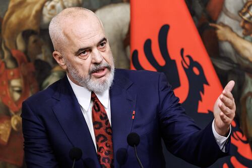 Retromarcia dem su Edi Rama, pasticcio Pd