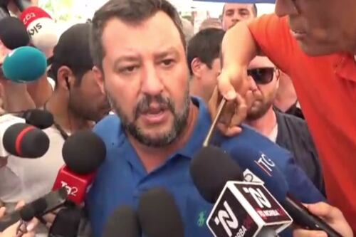 Salvini spinge per sfiduciare Conte prima di Ferragosto