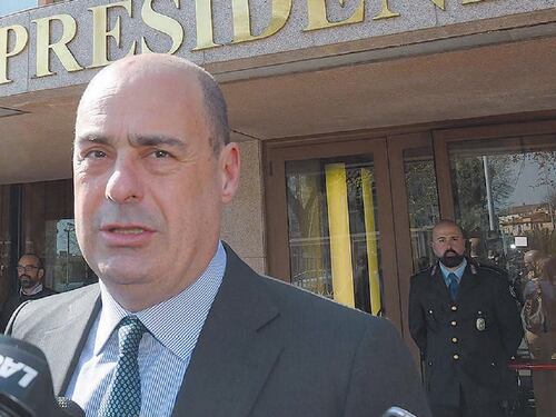Più poltrone per blindare Zingaretti