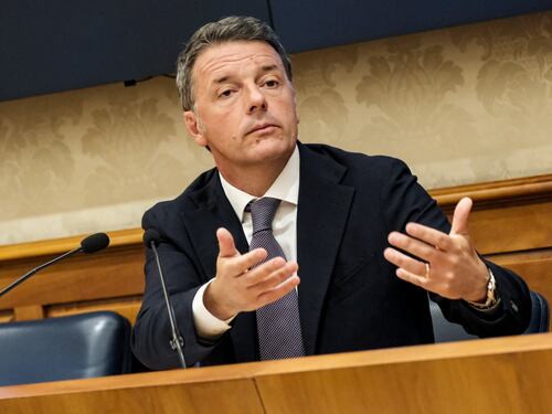 Europee, Renzi si candida al Parlamento di Strasburgo. Su cosa lancia l'allarme