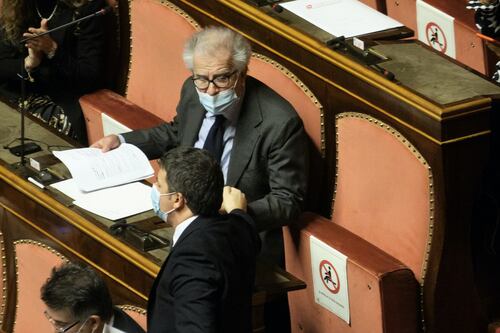 Conte a lezione di democrazia. Così Zanda gli spiega la Costituzione