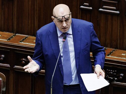 Crosetto, “neanche nel 2028”. La frase sulle spese militari che gela la Nato