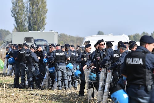 Rave party, il Governo cambia la norma. Ma restano intercettazioni e pene fino a 6 anni