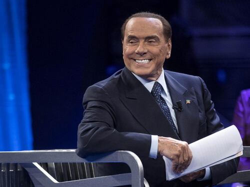 Berlusconi: "I professionisti della politica mi fanno schifo"