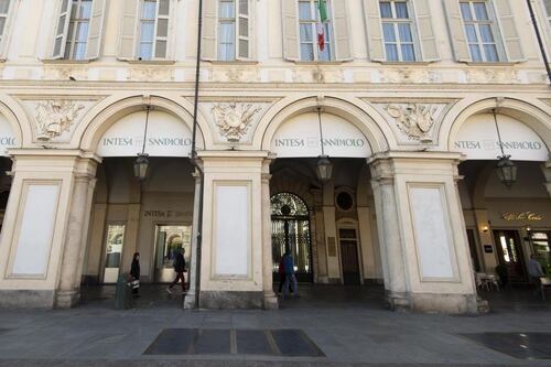 Mossa a sorpresa di Intesa Sanpaolo: offerta per Ubi Banca