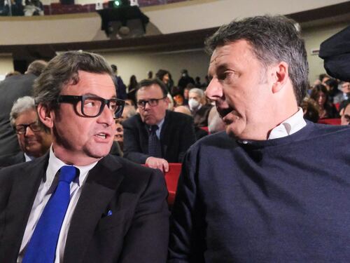Berlusconi ricoverato, da Renzi a Calenda la catena di messaggi: cosa dicono i leader