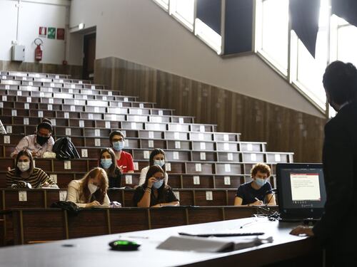 No green pass all'università, docenti contro l'obbligo in aula