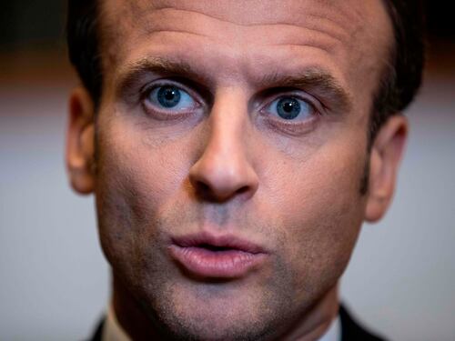 Macron: "Ricostruiremo Notre Dame in cinque anni"