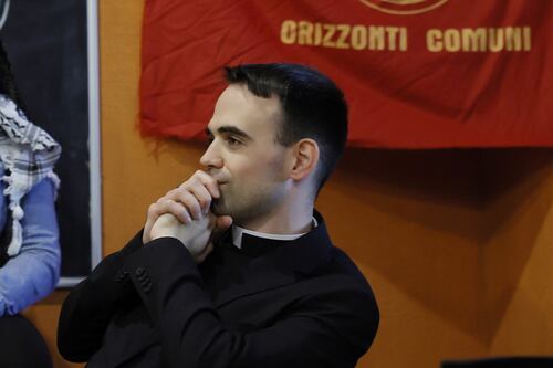 Spin Time, quel filo rosso che unisce il cappellano delle Ong al centro sociale