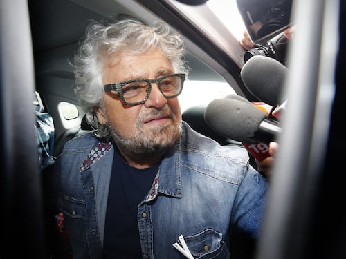 No vax, Grillo tradisce M5S e firma il patto pro scienza di Burioni