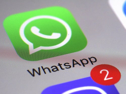 Finto link su WhatsApp per scaricare il Green Pass, così ci fregano i soldi. Alert della Polizia postale