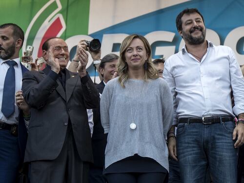Centrodestra, asse Berlusconi-Salvini. La Meloni si smarca: "Unire partiti fa perdere"
