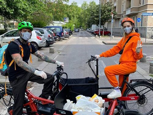 Fedez all'attacco di Bocelli sul coronavirus. Così il rapper vuole zittirlo
