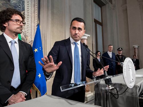 Ricatto grillino a Salvini: "O noi o Berlusconi"