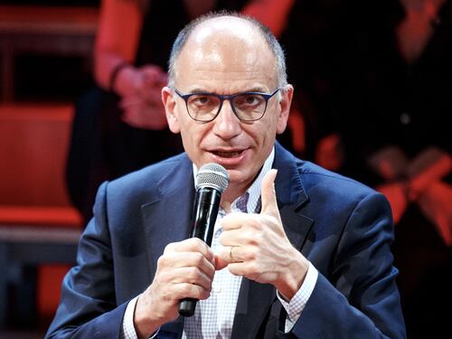 Il messaggio di Enrico Letta a Giuseppe Conte: “Sosterremo solo l’attuale governo Draghi”