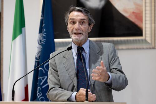 Caso camici, altro proscioglimento per Fontana: bastonata per la sinistra