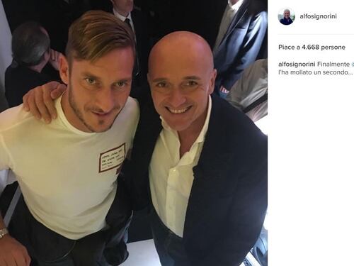Alfonso Signorini ruba Francesco Totti a Ilary Blasi