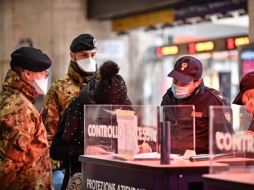 Tutti in stazione: è iniziato il nuovo esodo verso il Sud
