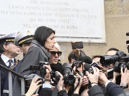 Virginia Raggi rispondi a 10 domande