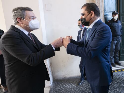 Migranti, Mario Draghi alza la voce con l'Unione Europea: "Basta lasciarci soli sull'emergenza"