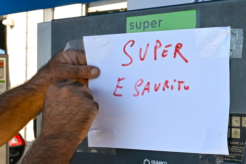 Carburanti, terzo colpo del governo Meloni: da Q8 price cap su benzina e gasolio dal 1° ottobre