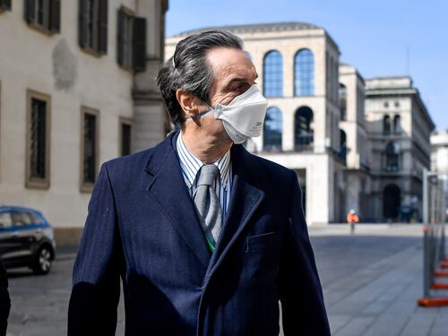 Conte e Fontana litigano sul coronavirus. Perché la zona rossa in ritardo a Nembro e Alzano