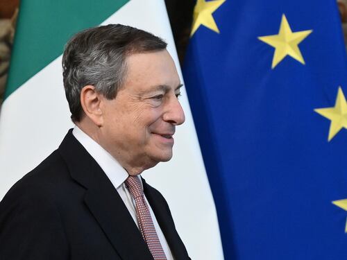 Ucraina e armi, Crosetto inchioda Draghi: "Non ha la maggioranza, vada in Parlamento"