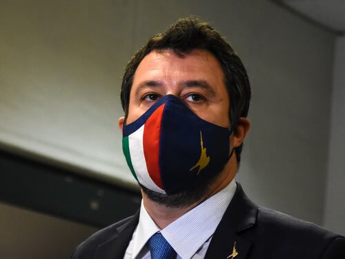 Salvini a processo a Palermo per Open Arms. Ma incassa il colpo: ho difeso la patria