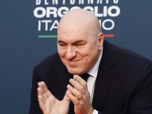 Guido Crosetto dimesso dall'ospedale senza danni cardiaci: "Ringrazio tutti gli italiani"