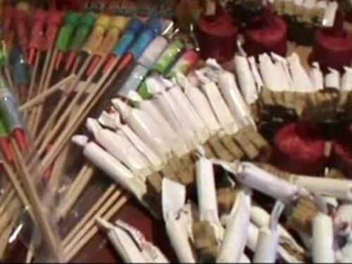 Botti proibiti. Arrestati gli "spacciatori" di fuochi d'artificio illegali