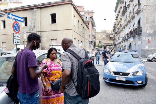 Ambulante senegalese gambizzato. Lo zio: "È razzismo"