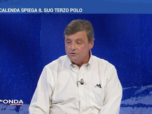 In Onda, Carlo Calenda svela il vero motivo dell'alleanza con Matteo Renzi: "Ecco cosa ha fatto per me"