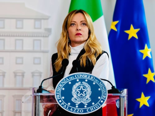Caro energia, Meloni incalza l'Europa: "Scorporare spese come per la difesa"