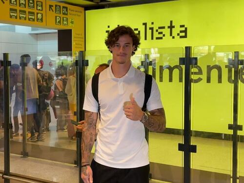 Roma, Mile Svilar è atterrato a Fiumicino. Ecco il nuovo secondo portiere per José Mourinho