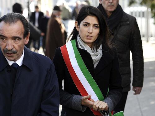 Raggi, sì al giudizio immediato. Si parte il 21 giugno (dopo la campagna elettorale)