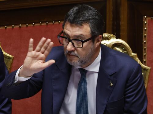 Iran, Salvini incontra Giorgetti per il pacchetto energia e trasporti. Rientrano gli italiani dal Golfo