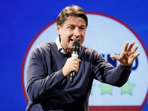 Conte, Verderami lo fa a pezzi: “Occupa qualsiasi spazio libero trovi”. Tutte le contraddizioni